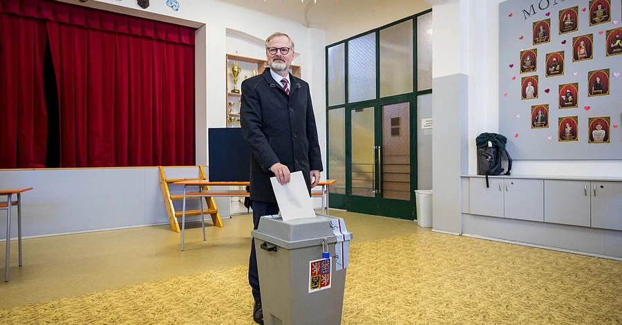 Фіала визнав поразку своєї партії на виборах та привітав Бабіша з перемогою