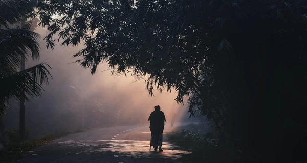 Киевщину накрыл сильный туман, объявлен желтый уровень опасности