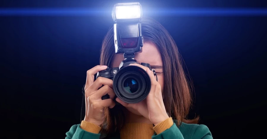 Факт. Фотовспышка: как современные техники превращают простую картинку в кадр с характером