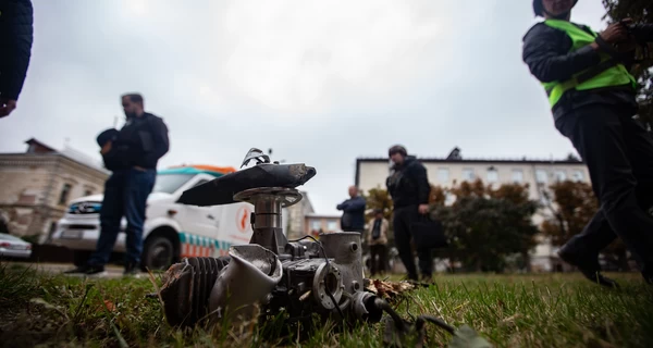 Ночью РФ атаковала двумя «Искандерами» и 152 дронами, есть попадание