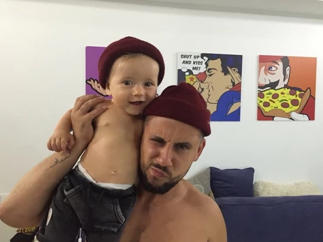 MONATIK трогательно поздравил сына с 10-летием и на архивных фото показал, как он изменился