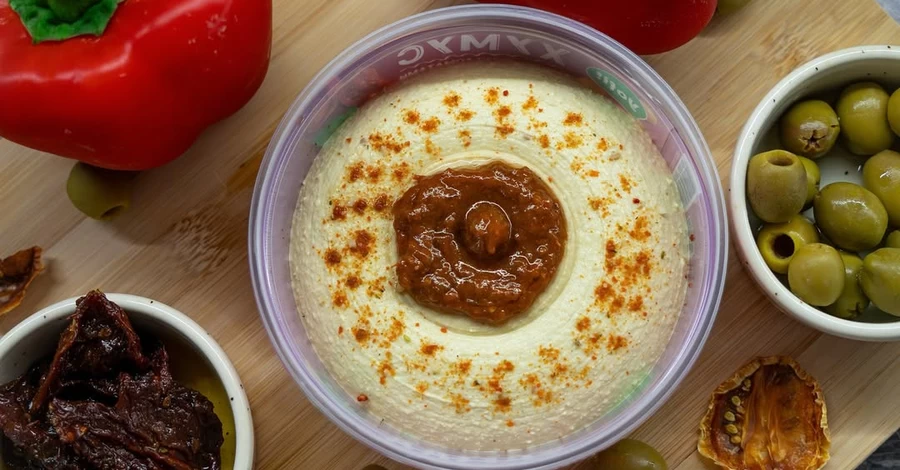 В результате ракетного удара по Киеву пострадал завод по производству хумуса Yofi