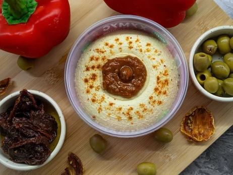 В результате ракетного удара по Киеву пострадал завод по производству хумуса Yofi