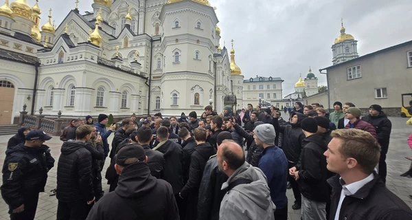 СБУ и полиция пришли с обысками в Почаевскую лавру - произошли конфликты и провокации 