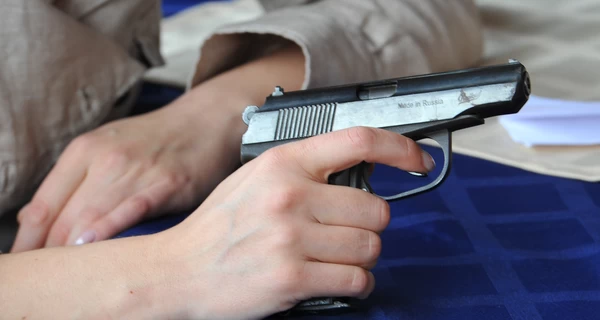 В Днепропетровской области 16-летний парень выстрелил себе в голову из пистолета