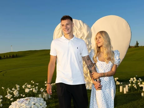 Даша Квіткова розповіла, як познайомилася з 23-річним нареченим Бражком