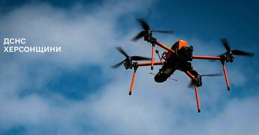 У Херсоні російський дрон атакував авто комунальників -  є загиблий та поранені