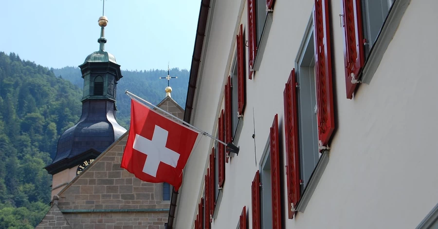 Швейцария ограничит предоставление защиты для украинцев из западных областей