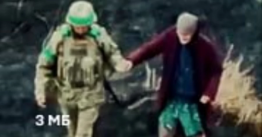 Військові серед білого дня вивели з прифронтової території пенсіонерку з онуком