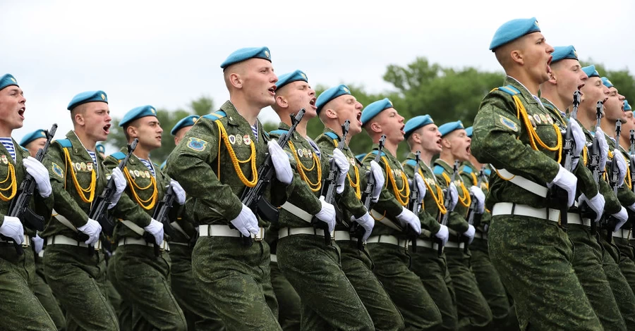 Беларусь привела свои войска в полную боевую готовность для якобы 