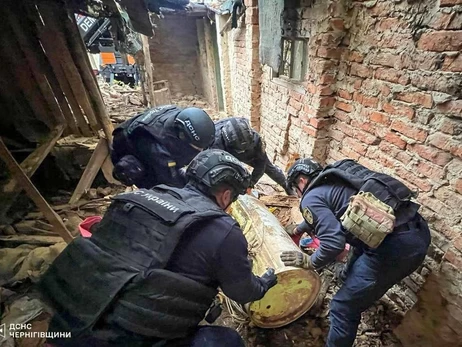 В Черниговском районе возле жилой застройки обнаружили боевую часть 