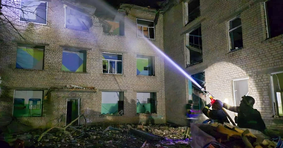 Росіяни вдарили по двох навчальних закладах у Чугуєві, серед поранених – дитина
