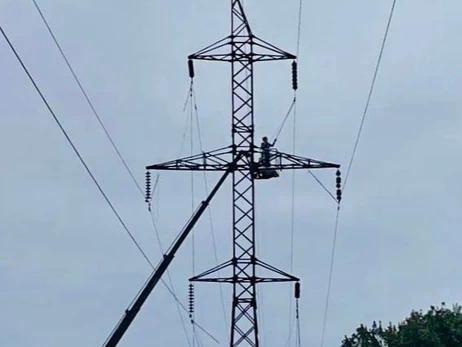 На Київщині Росія вдарила по енергооб'єкту, поранено двох співробітників ДТЕК