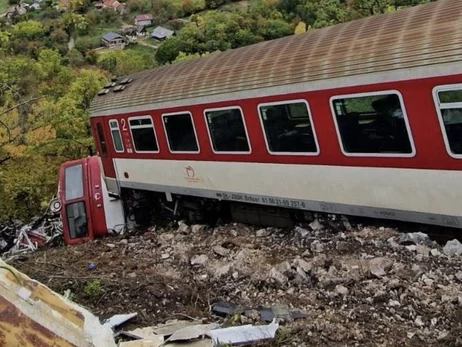 У Словаччині зіткнулися два швидкісні потяги, постраждали близько 100 людей