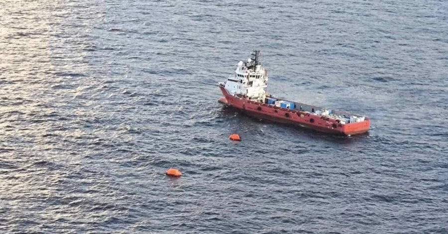 В Черном море затонуло судно с украинскими моряками - экипаж удалось спасти