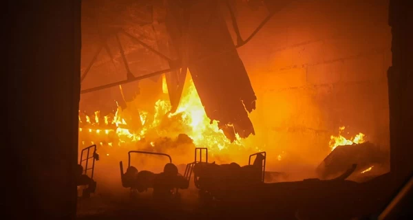 В Одесской области из-за атаки дронов загорелись склады с одеждой