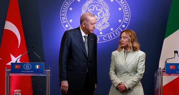 Эрдоган — Мелони: Вы хорошо выглядите, но должны бросить курить