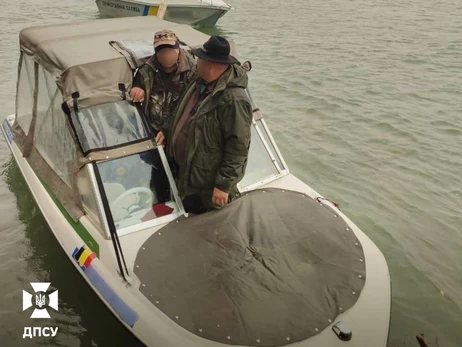 На границе задержали румынских рыбаков, которые случайно заплыли в Украину