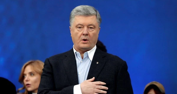 Порошенка зловили на піарі на ЗСУ за бюджетні кошти