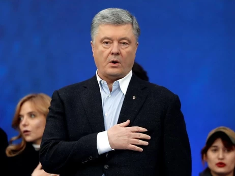 Порошенка зловили на піарі на ЗСУ за бюджетні кошти