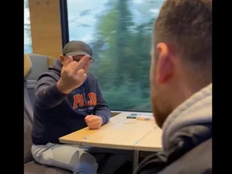 В Швейцарии русскоязычный мужчина напал в поезде на украинок - полиция не реагирует