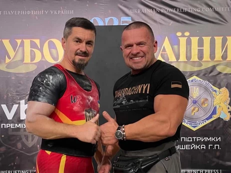 Львовский монах стал рекордсменом по пауэрлифтингу