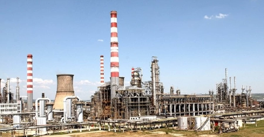 У Румунії на нафтопереробному заводі 