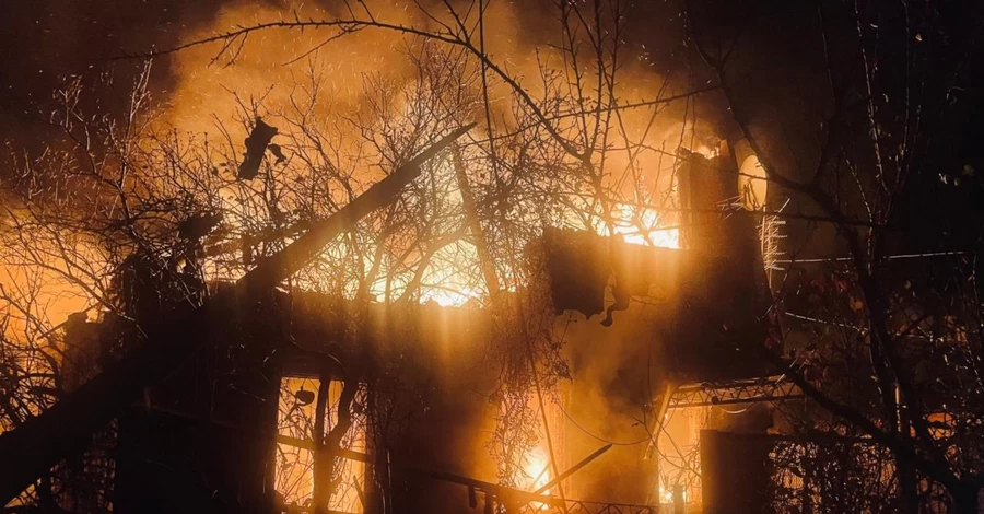 Россияне ударили по Харькову КАБами, пострадало не менее 9 человек 