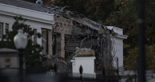 У Вашингтоні розпочали зносити за планом Трампа частину Білого дому