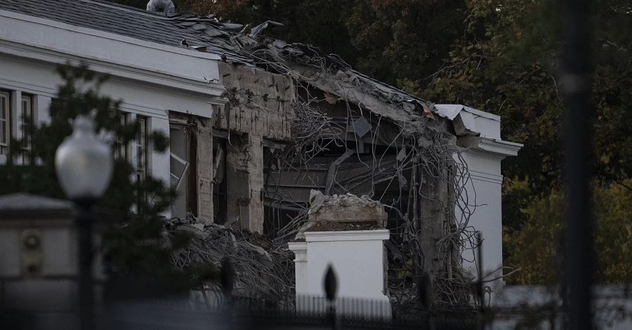 У Вашингтоні розпочали зносити за планом Трампа частину Білого дому
