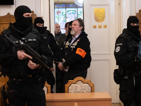 В Словакии поэта приговорили к 21 году тюрьмы за покушение на премьера Фицо