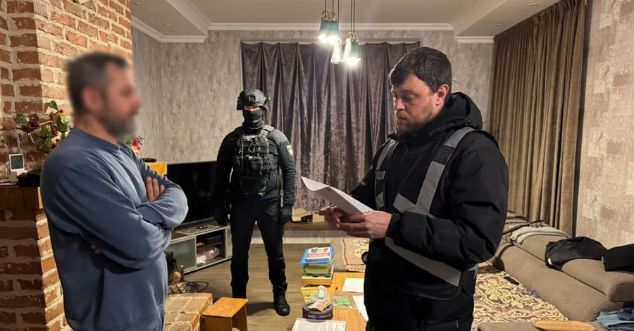 Театральному режиссеру Билоусу сообщили о подозрении в сексуальном насилии