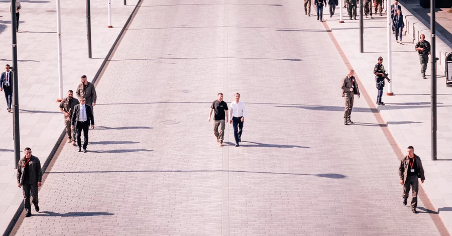 Зеленський вирушив до Швеції на завод виробника винищувачів Gripen