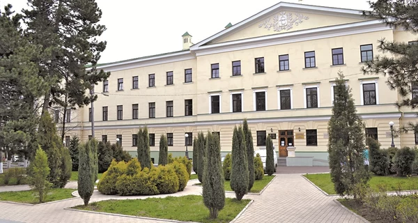 В Днепре спасают женщину с пулей в лице, семью которой убили оккупанты в Донецкой области