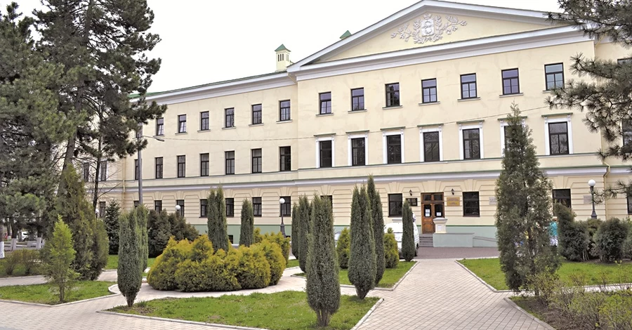 В Днепре спасают женщину с пулей в лице, семью которой убили оккупанты в Донецкой области