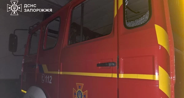 В Запорожье вражеский дрон попал в автомобиль спасателей, есть раненые