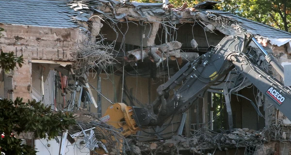 Будівництво у Білому домі: у будівлі повністю знесли східне крило 