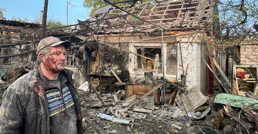 В Херсоне уточнили число жертв атаки РФ - погибли две женщины, ранены 28 человек, в их числе дети