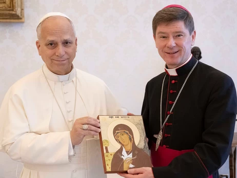 Папа Лев XIV встретился с украинским епископом и пообещал способствовать окончанию войны