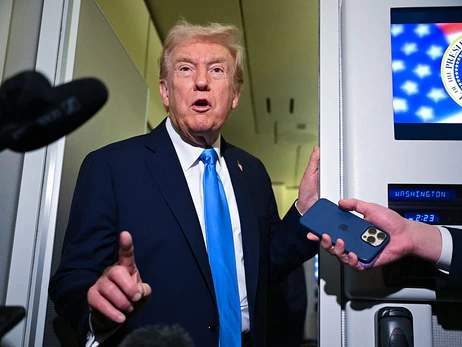 Трамп устроил зажигательные танцы в аэропорту Малайзии