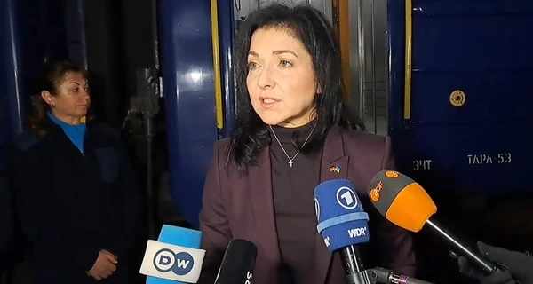 Міністр економіки Німеччини провела годину в укритті через нічний обстріл Києва