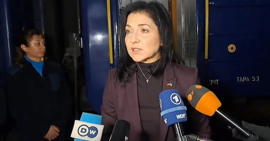 Міністр економіки Німеччини провела годину в укритті через нічний обстріл Києва