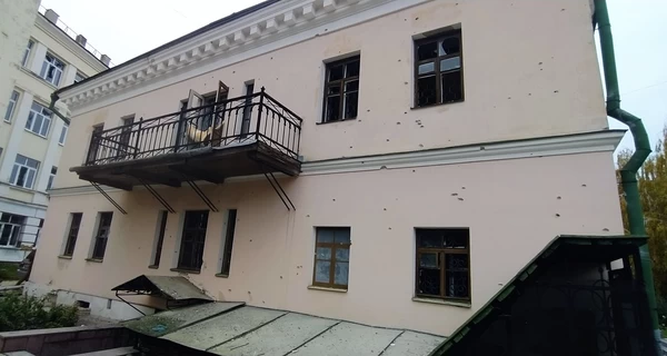 В результате российского обстрела 23 октября пострадал Музей гетманства – памятник XVII века в центре Киева