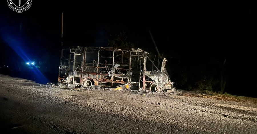 Удар по микроавтобусу в Сумском районе: один погибший, 13 пострадавших