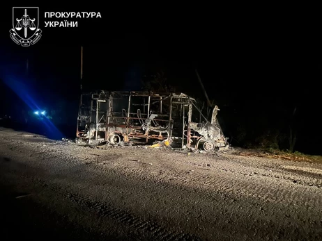 Удар по микроавтобусу в Сумском районе: один погибший, 13 пострадавших