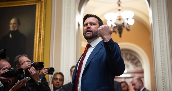 Вэнс пошутил, что войдет в историю перепалкой с Зеленским в Белом доме