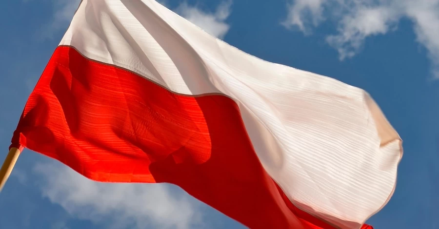 У Польщі з’явилися шахраї, які заробляють на поки неіснуючому статусі CUKR для українців