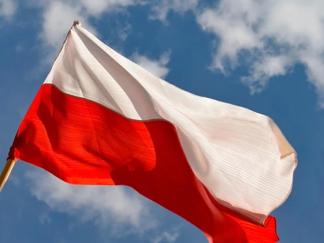 У Польщі з’явилися шахраї, які заробляють на поки неіснуючому статусі CUKR для українців