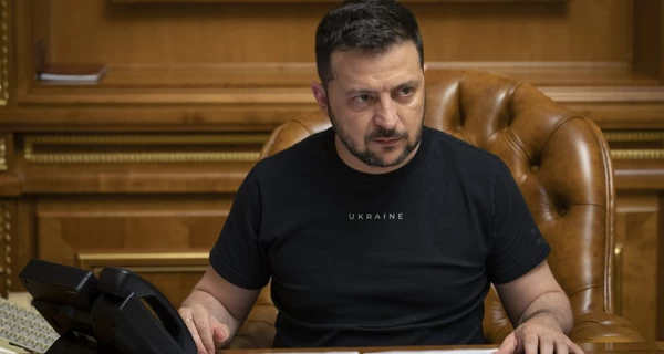 Зеленський підписав закони про подовження воєнного стану та мобілізації