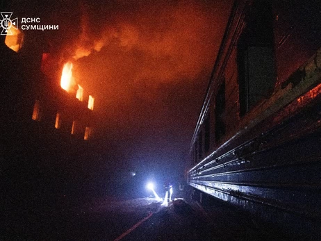 Россияне ударили по пассажирскому депо в Сумах, поезда курсируют по измененным маршрутам
